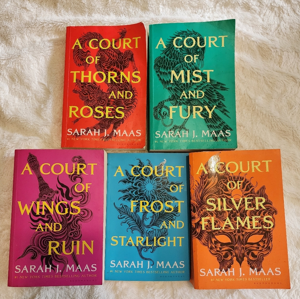 A Court of Thorns and Roses Books 1-5 Bundle